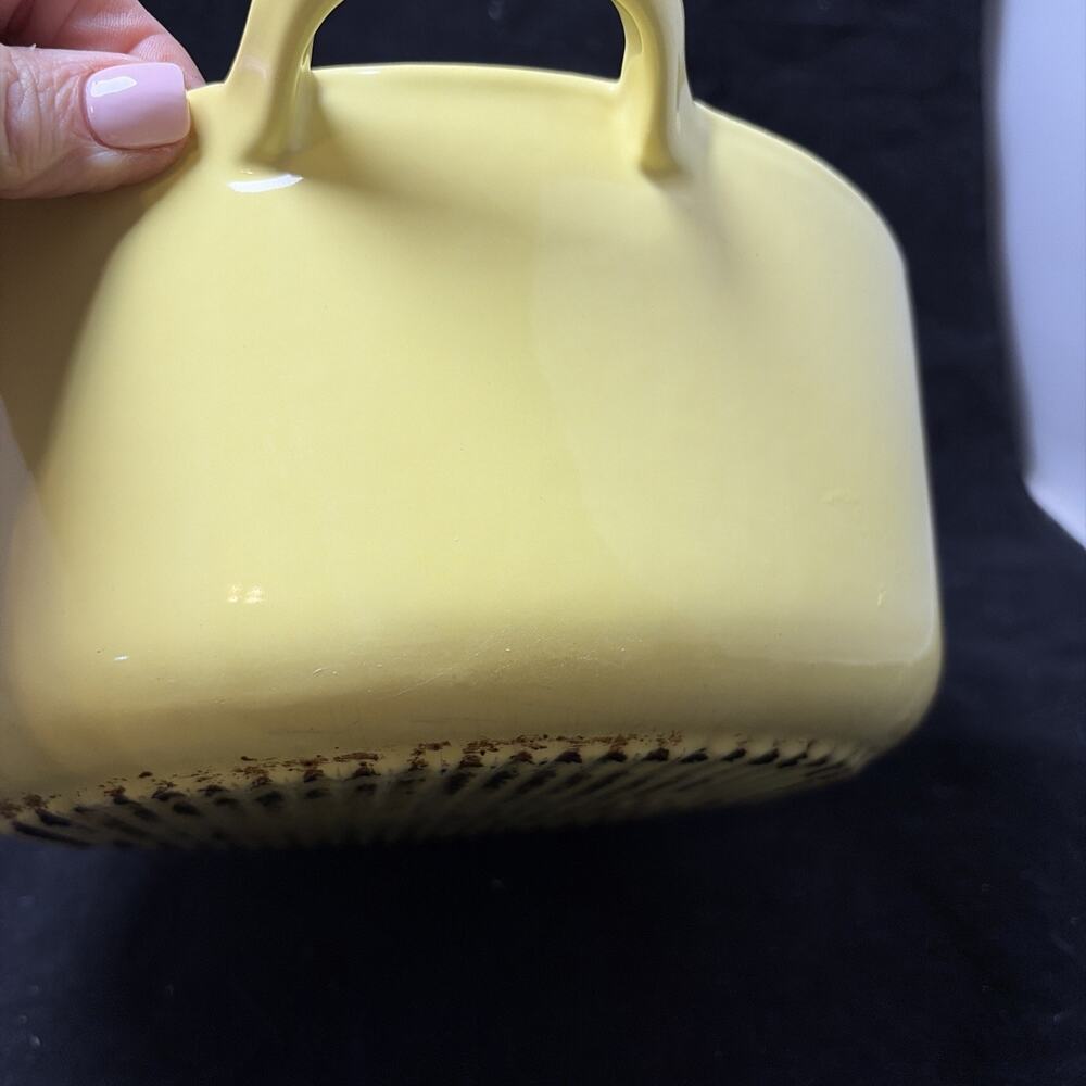 Vintage 1950’s Le Creuset 4.5 qt Yellow Enameled Cast Iron Dutch Oven “E” Chip - Picture 7 of 12